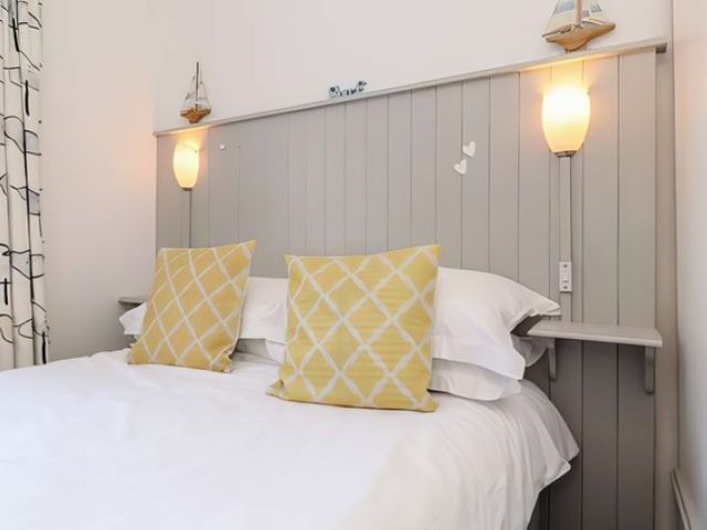 Room 8