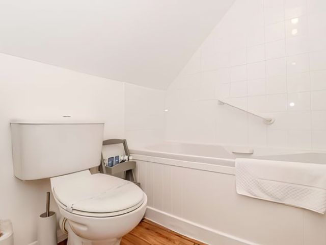 images/rooms/gallerys/room-1/room1-11-kireth-ai.jpeg