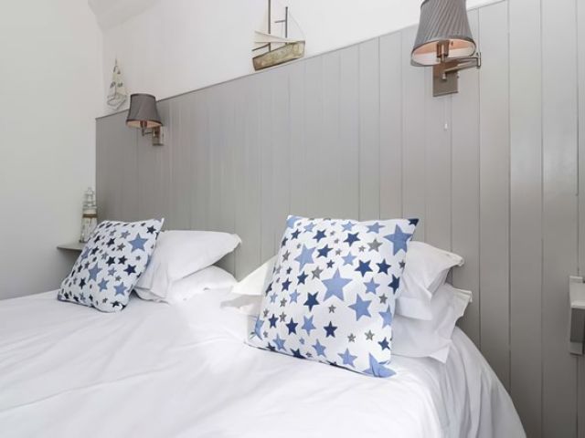 images/rooms/gallerys/room-3/room-3-12-kireth-ai.jpeg