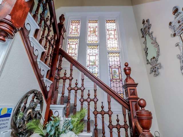 new-england-interior-1