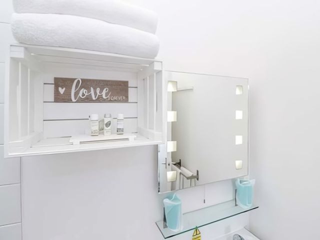 images/rooms/gallerys/room-5/room-5-8-kireth-ai.jpeg