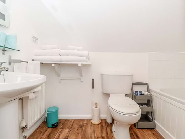 images/rooms/gallerys/room-1/room1-10-kireth-ai.jpeg